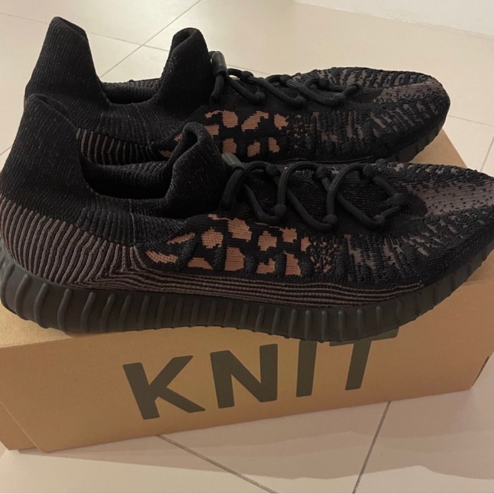 Yeezy 350 Boost V2 CM Men's PCT